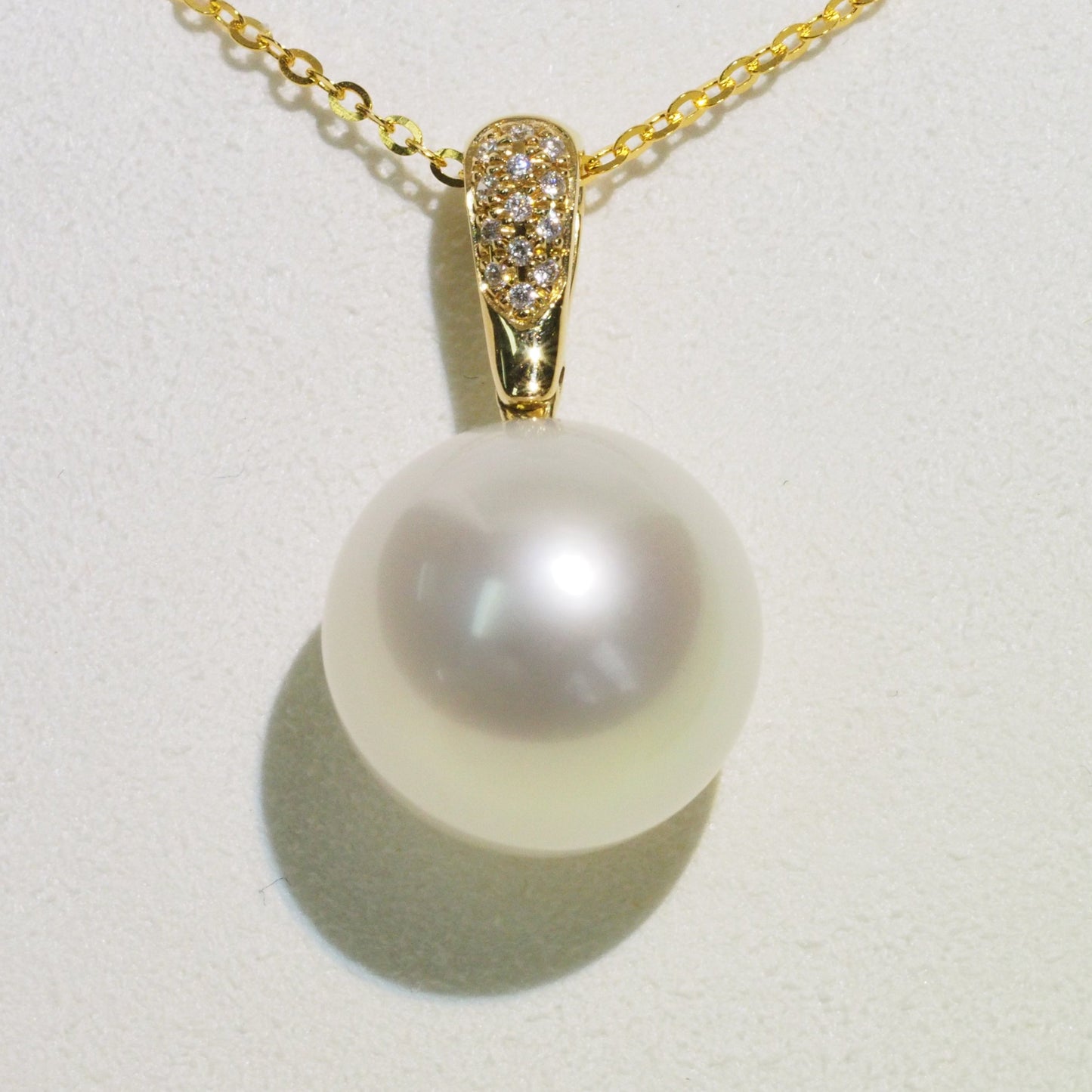 18K Gold Diamond South Sea Pearl Pendant – 14-15mm | Tayam Jewellery