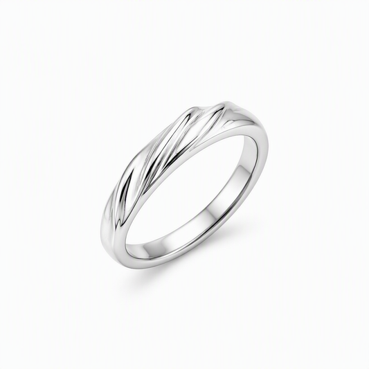 Twist crossover wedding ring close-up — 18K gold bespoke band | Tayam Sydney