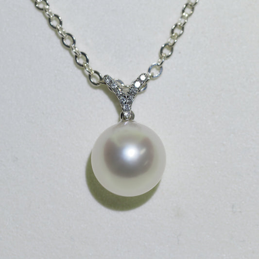 South Sea pearl pendant close-up — round pearl pink overtones 9K white gold | Tayam Jewellery Sydney
