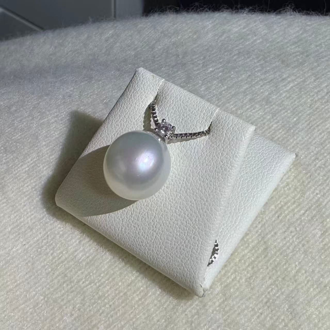 12mm oval pearl pendant on display — natural untreated Australian South Sea pearl jewellery gift Sydney