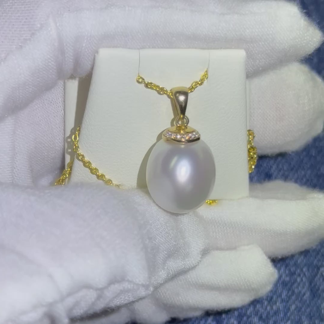 12.5-13mm oval South Sea pearl pendant video with lab diamonds — 9K yellow gold | Tayam Sydney CBD