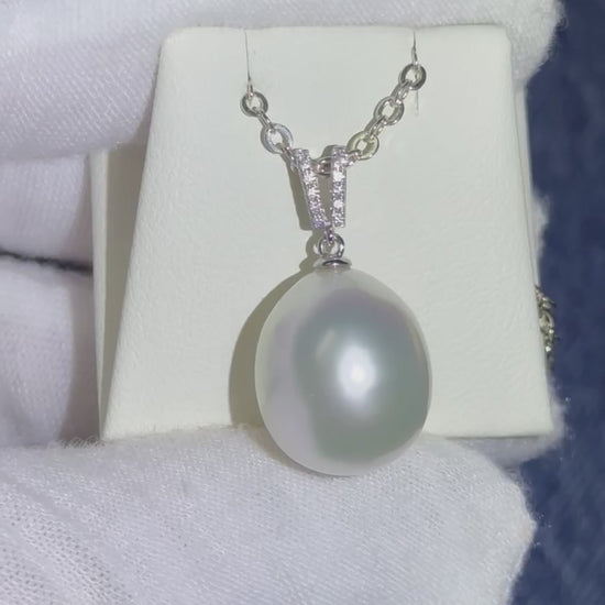12-13mm oval South Sea pearl pendant video with lab diamonds — 9K white gold | Tayam Sydney CBD