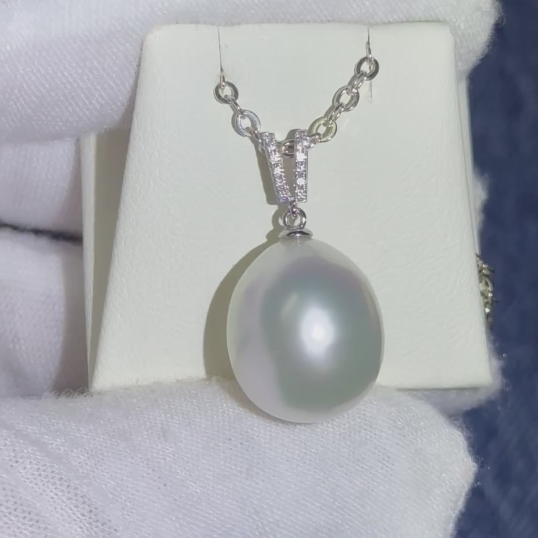 12-13mm oval South Sea pearl pendant video with lab diamonds — 9K white gold | Tayam Sydney CBD