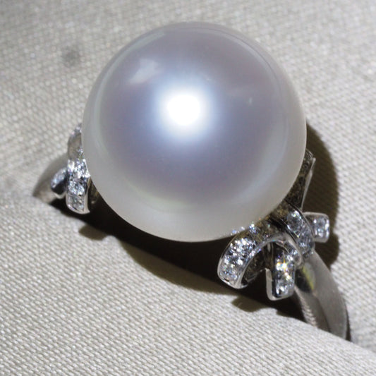 Natural 11.5-12mm Australian South Sea pearl ring with diamond bow 18K white gold | Tayam Jewellery Sydney CBD