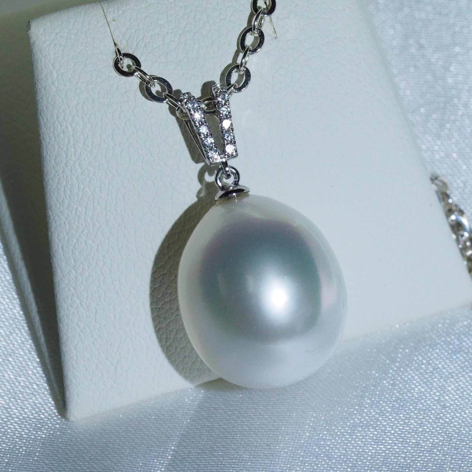 12-13mm oval Australian South Sea pearl pendant with lab diamonds — 9K white gold | Tayam Sydney CBD