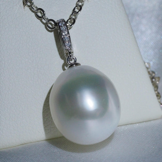 14mm oval Australian South Sea pearl pendant with lab diamonds — 9K white gold | Tayam Sydney CBD