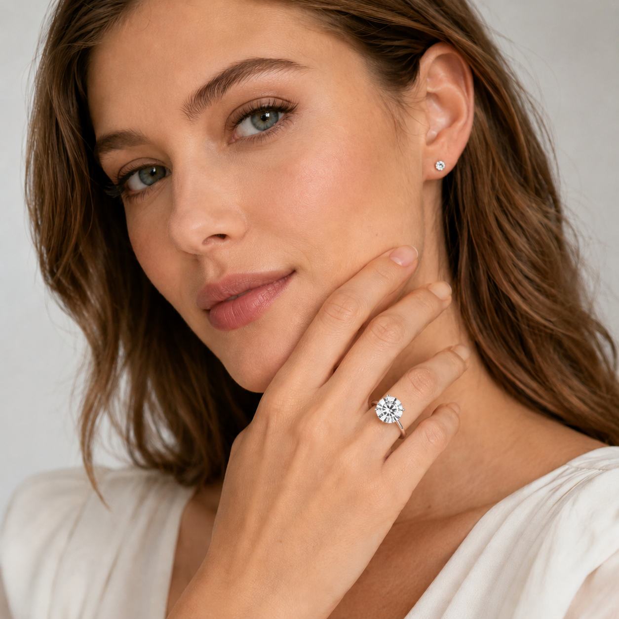 2ct round lab diamond solitaire engagement ring on hand — custom bespoke Sydney CBD | Tayam
