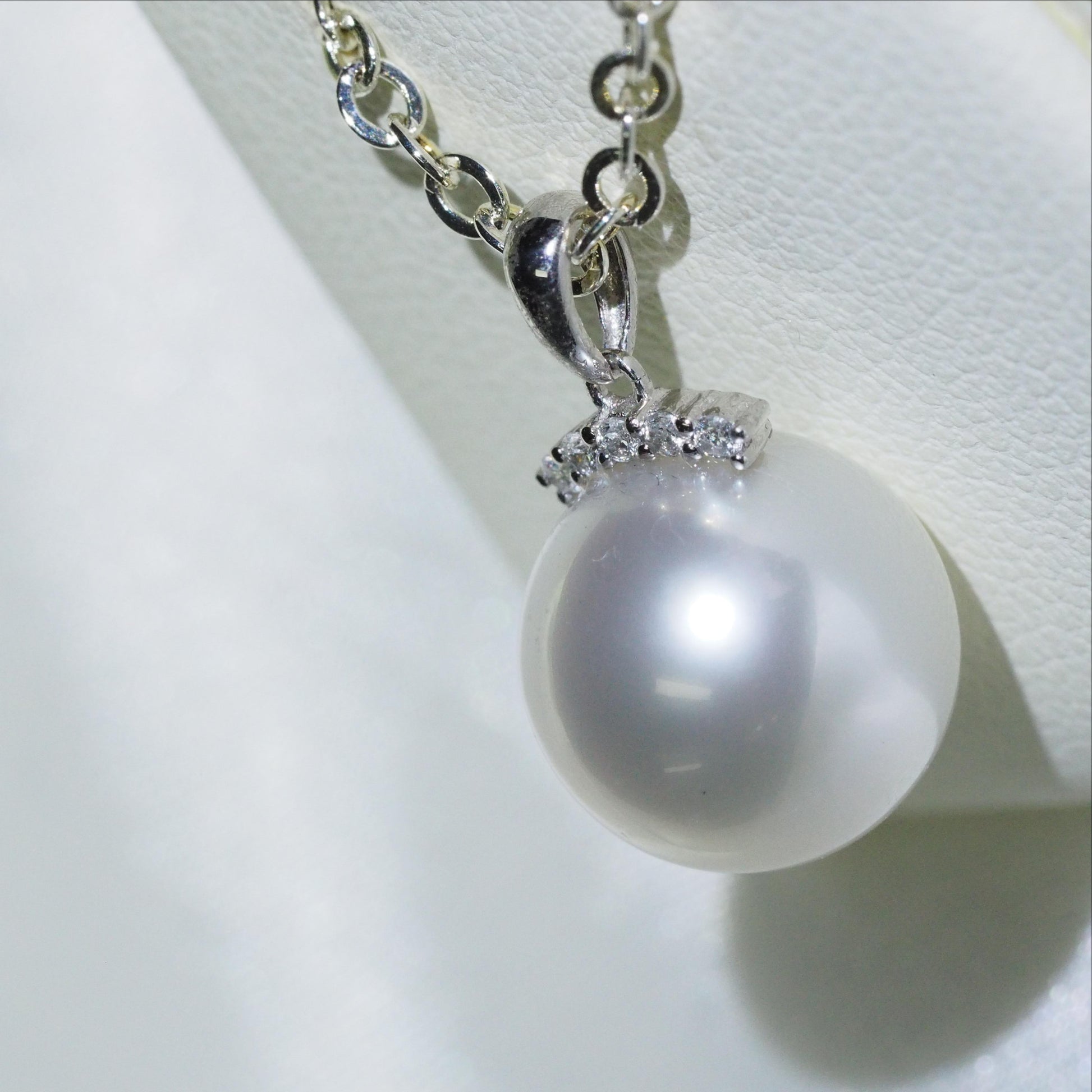 Australian South Sea pearl pendant side view — 10.5-11mm AAA lustre | Tayam Sydney CBD