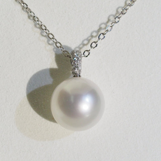 Large South Sea pearl pendant close-up — silver overtones AAA lustre 18K white gold | Tayam Jewellery Sydney