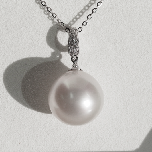 Rare South Sea pearl pendant close-up — pink blue overtones 15.5mm 18K white gold | Tayam Jewellery Sydney