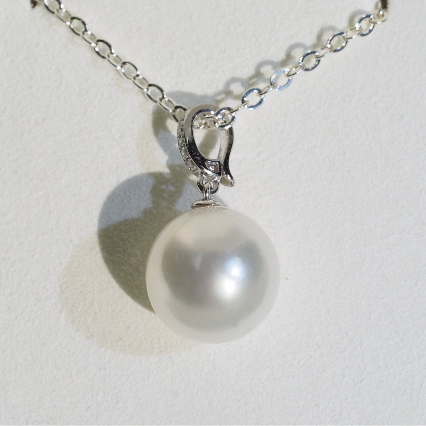South Sea pearl pendant close-up — silver overtones AAA lustre 9K white gold | Tayam Jewellery Sydney