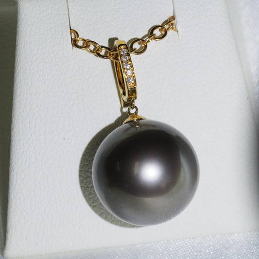 Tahitian black pearl pendant with diamond bail — 18K yellow gold 13-13.5mm round | Tayam Sydney CBD