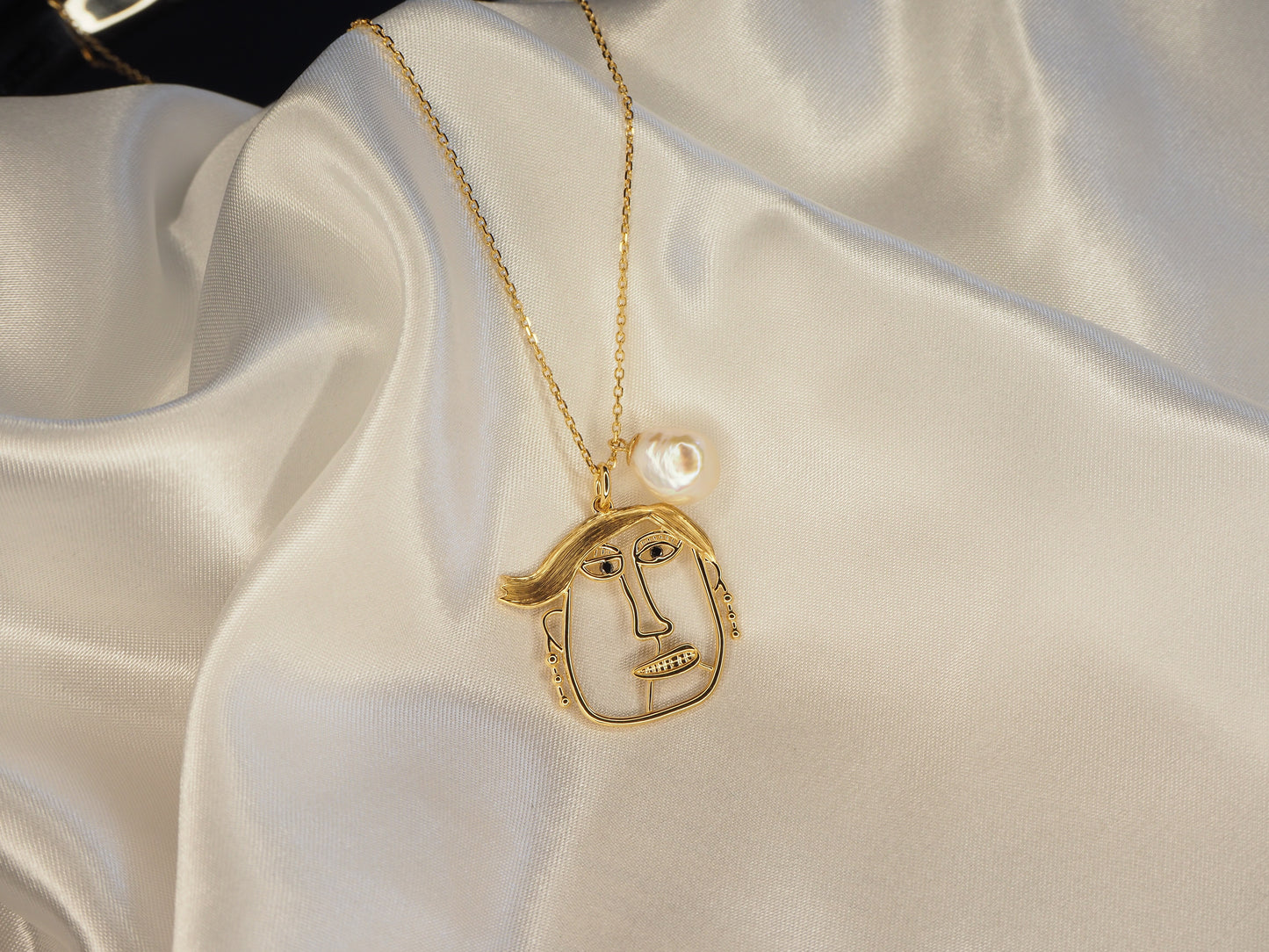 18K YG kid's drawing necklace | Tayam Jewellery